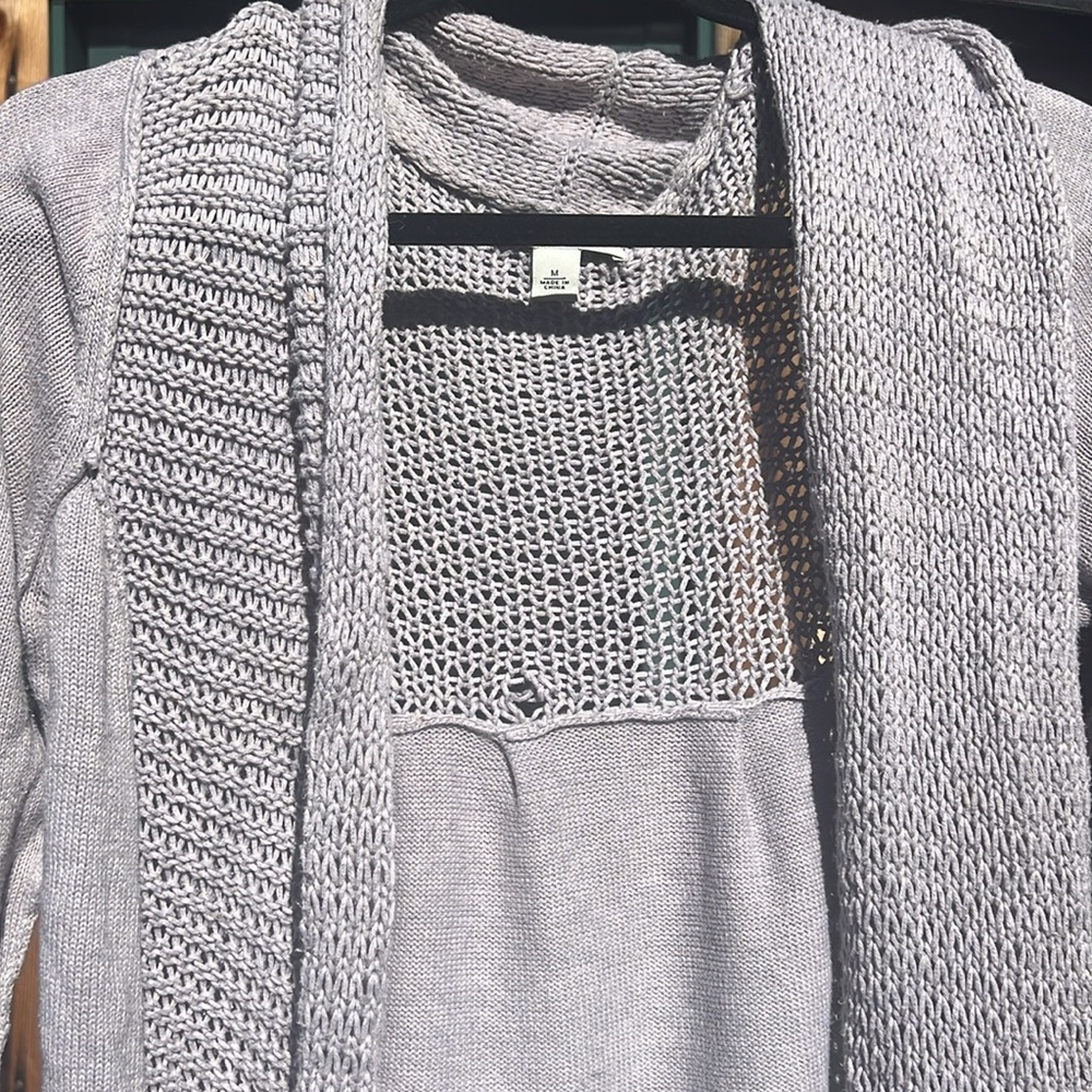 100% Cotton Cardigan by Banana Republic, Medium in Lilac - Picture 2 of 11